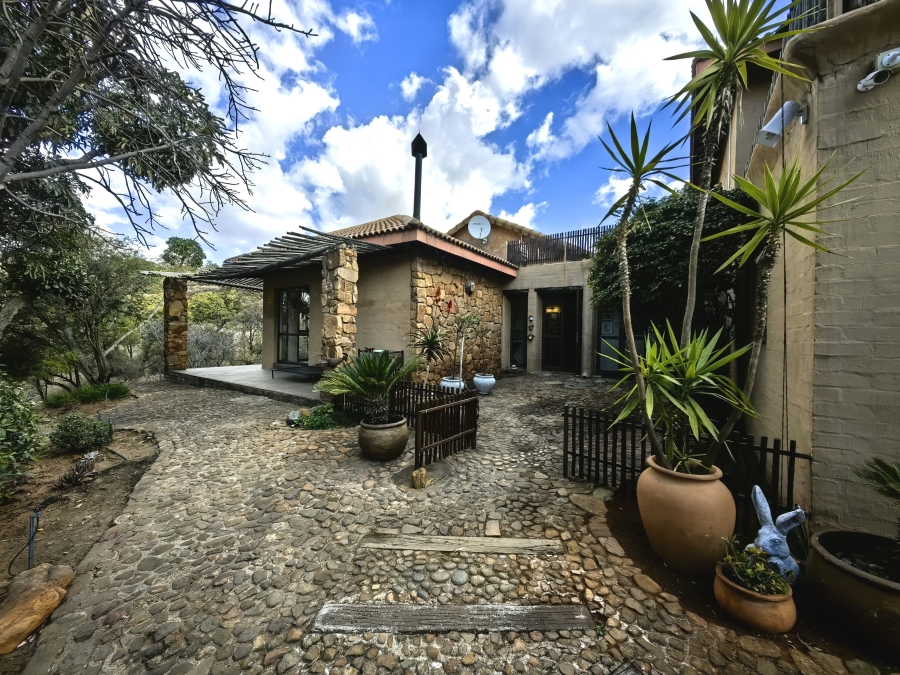 5 Bedroom Property for Sale in Waterkloof A H North West